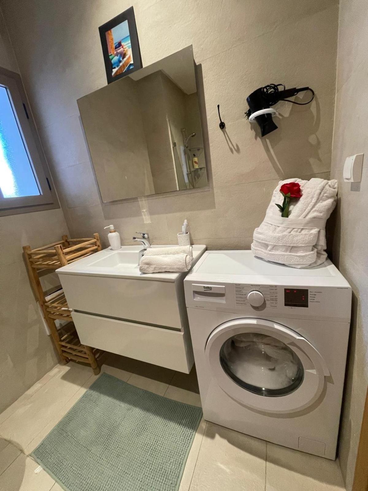 Appartement De Luxe Avec Jardin Vue Sur La Piscine Golf Securise 24H Sur 24 A 5 Minutes De L Aeroport マラケシュ エクステリア 写真
